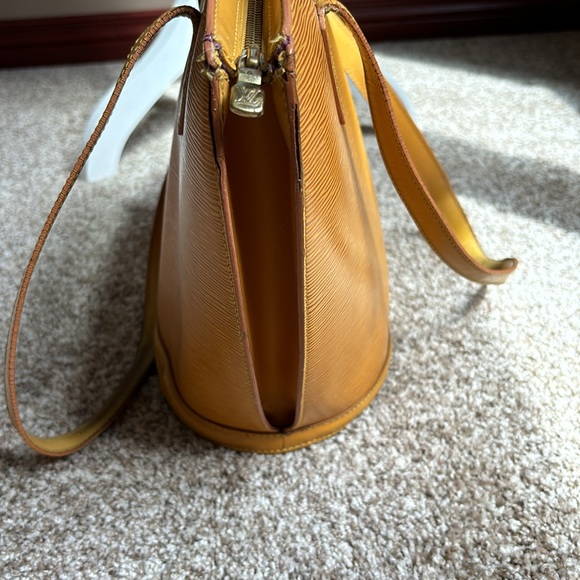 AUTHENTIC LOUIS VUITTON SAINT JAQUES GM - Picture 6 of 14